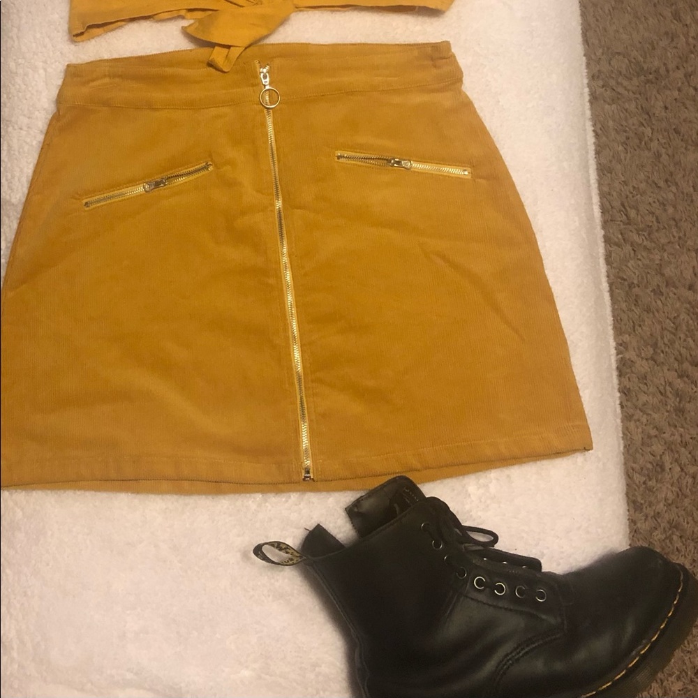 Rue21 corduroy skirt